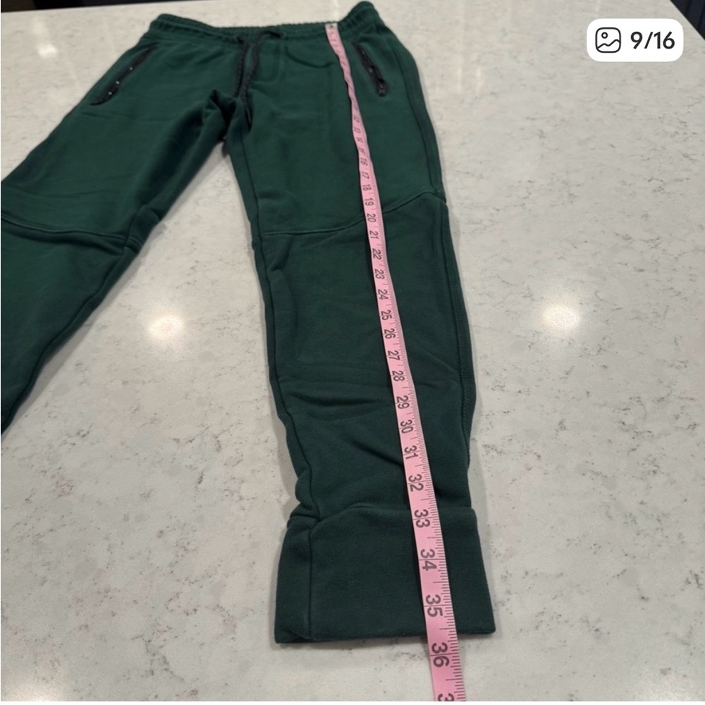 American Eagle Outfitters Forest Green Joggers - Picture 3 of 6